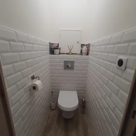 Large 2-room Bright Sea View Near Airport *