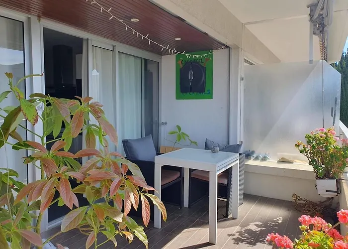 Large 2-room Bright Sea View Near Airport