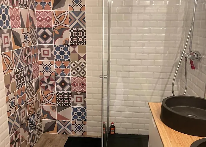 Large 2-room Bright Sea View Near Airport *